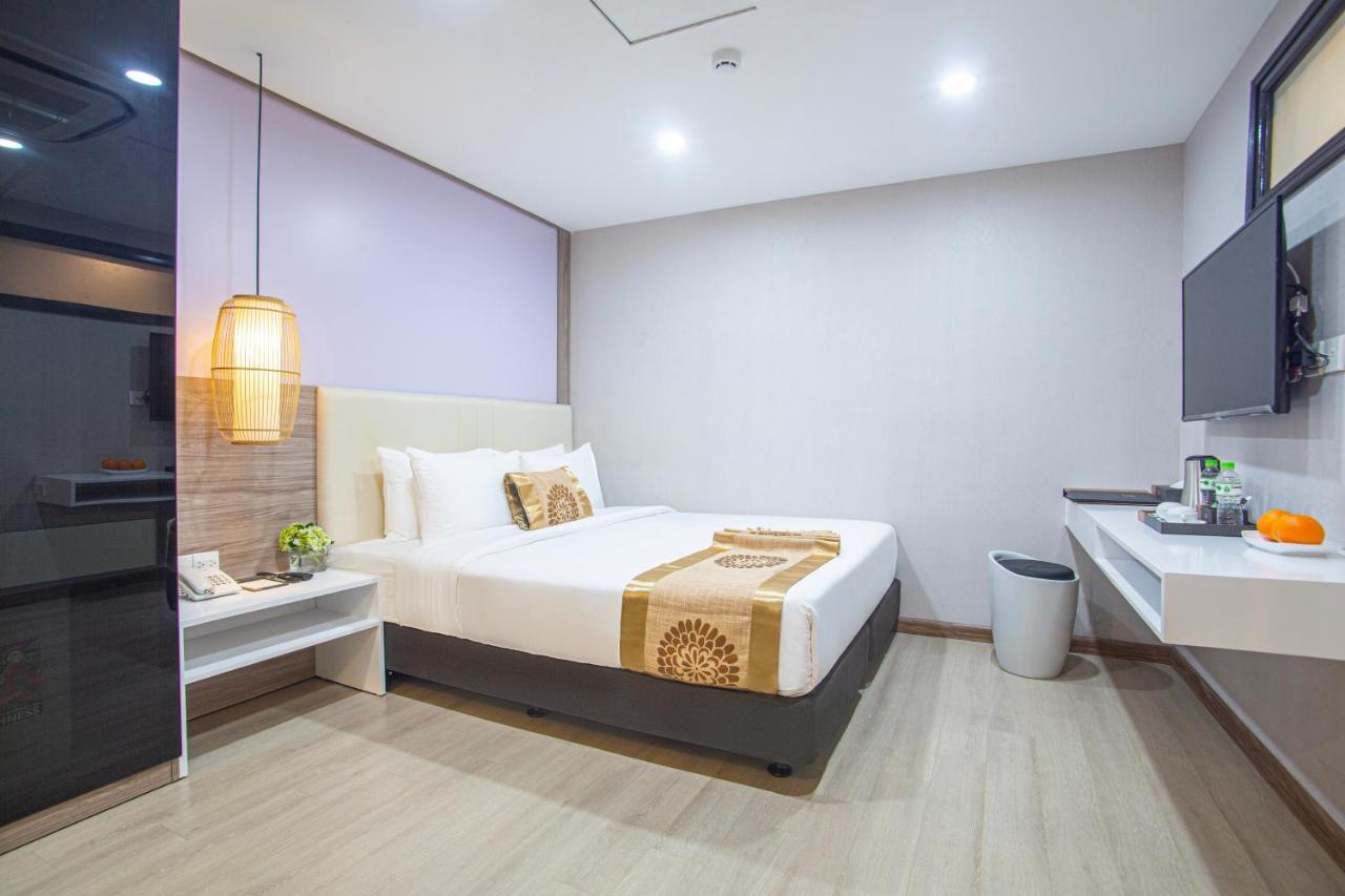 Bridge Lakeside For Rent 3* Hanoï